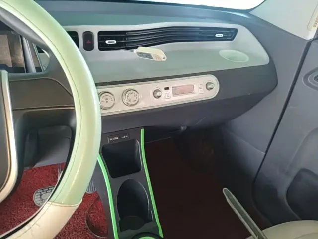 Wuling Hongguang Mini EV — Фото автомобиля 12