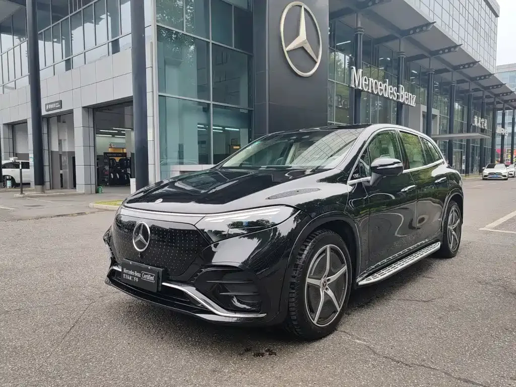Фотография автомобиля — Mercedes-Benz EQS SUV