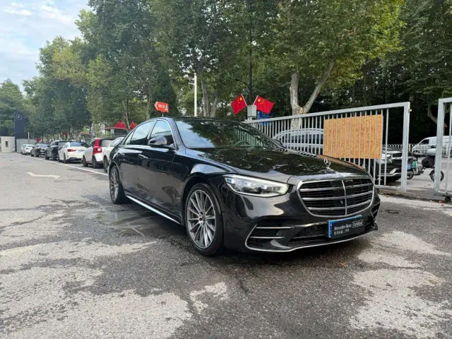 Mercedes-Benz S-Class — Фото автомобиля 2