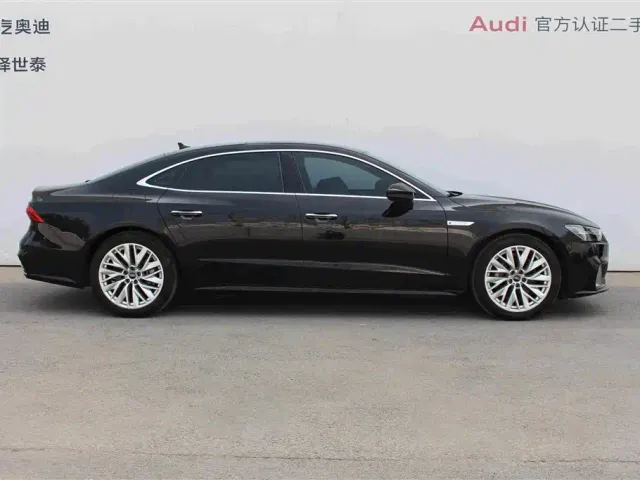Audi A7L — Фото автомобиля 3
