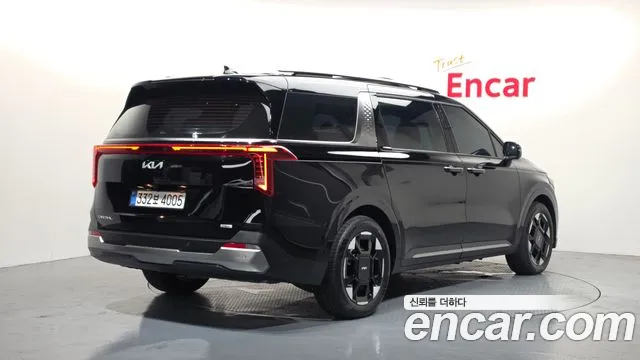 Kia Canival — Фото автомобиля 2