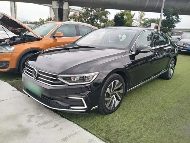 Фотография автомобиля — Volkswagen Magotan