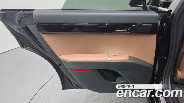 Hyundai Grandeur GN7 — Фото автомобиля 14