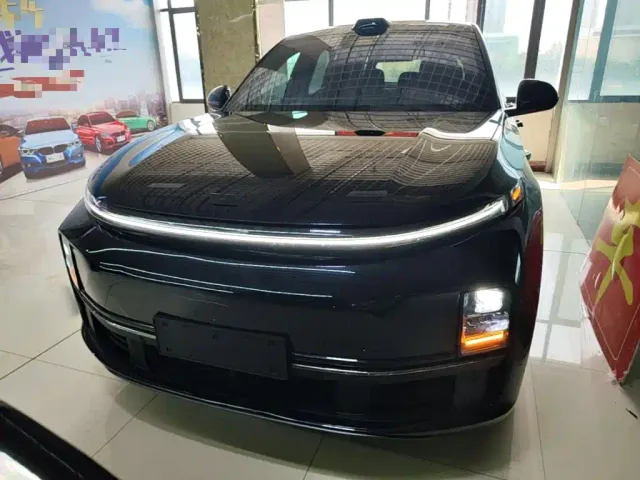 Li Auto L7 — Фото автомобиля 2