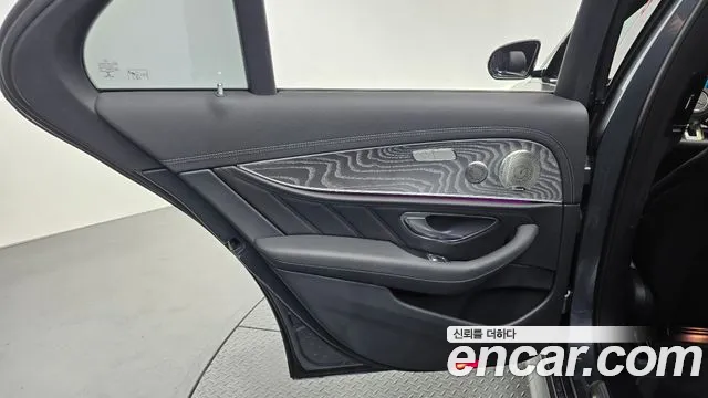 Mercedes-Benz E-Class W213 — Фото автомобиля 14