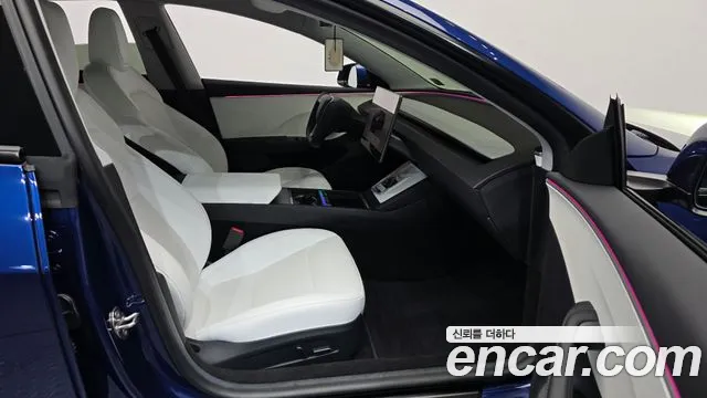 Tesla Model 3 — Фото автомобиля 3