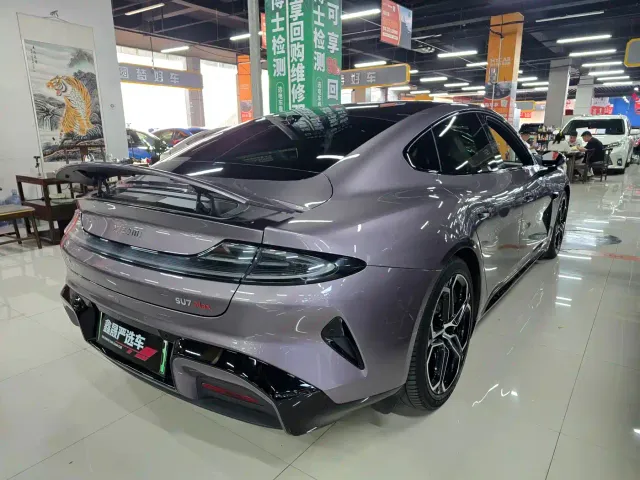 Xiaomi SU7 — Фото автомобиля 7