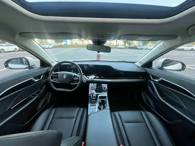 Besturn Besturn B70 2023 Model 3rd Gen 1.5T Automatic Joy 70th Anniversary Edition — Фото автомобиля 5