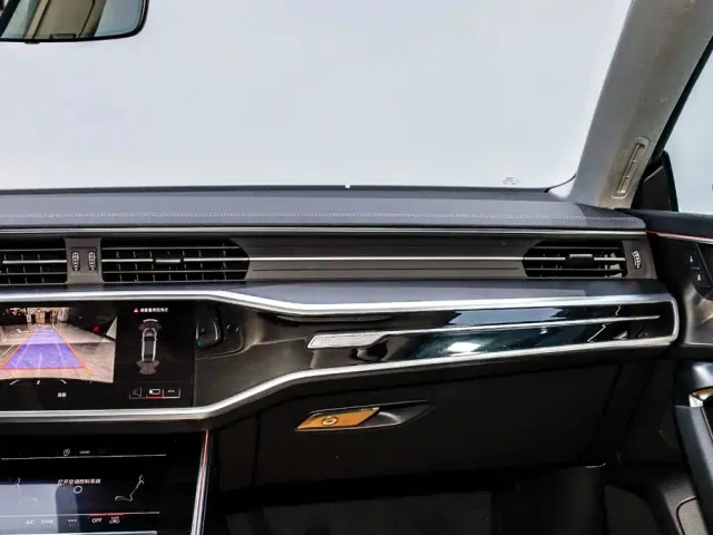 Audi A7L — Фото автомобиля 17