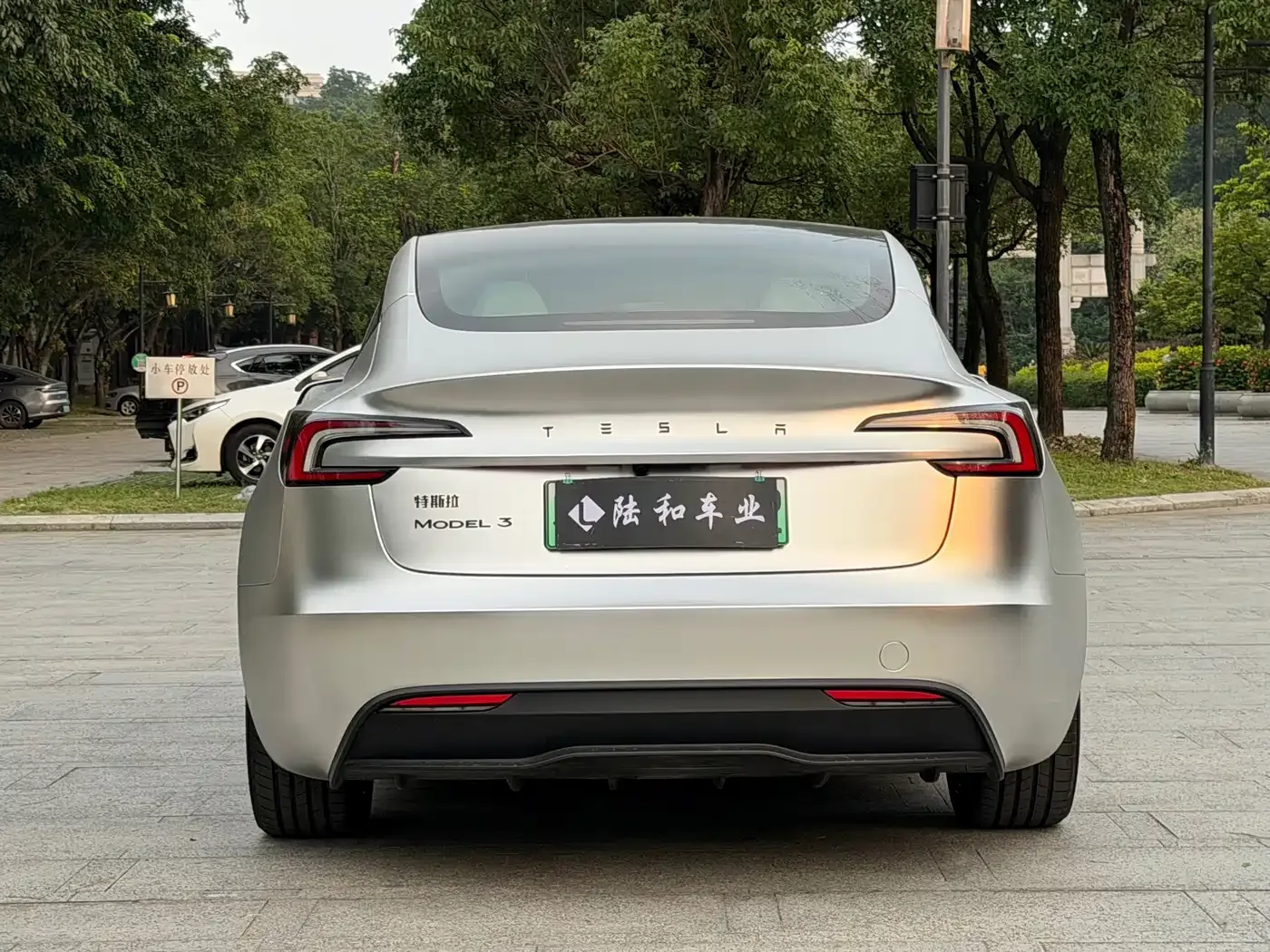Tesla Model 3 2025 Model Year Facelift Rear-Wheel Drive — Фото автомобиля 22