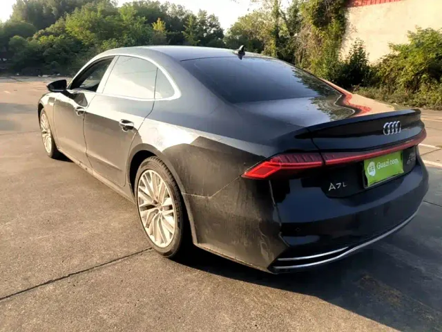 Audi A7L — Фото автомобиля 4