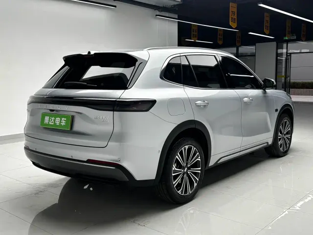 Geely Galaxy Starship 7 EM-i — Фото автомобиля 7