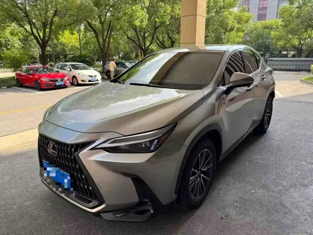 Фотография автомобиля — Lexus NX