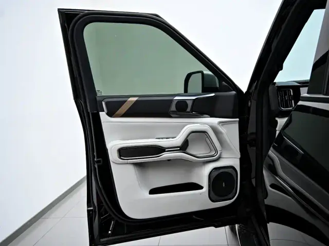 BYD FangChengBao Leopard 8 — Фото автомобиля 19