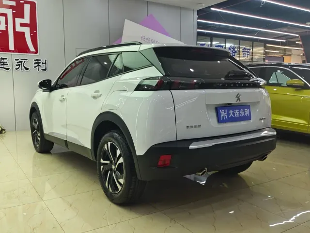 Peugeot 2008 — Фото автомобиля 6