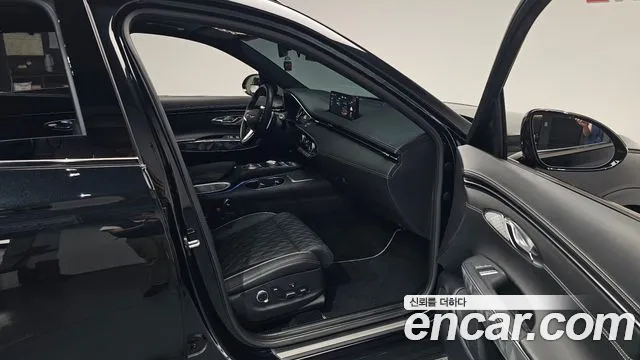 Genesis GV70 — Фото автомобиля 16