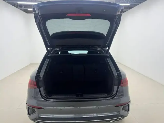 Audi Audi A3 2023 Facelift Sportback 35 TFSI Fashion Sport — Фото автомобиля 8