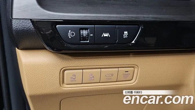 Kia Carnival Generation 4 — Фото автомобиля 12