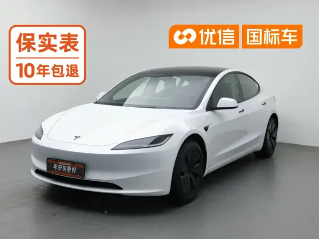Фотография автомобиля — Tesla Model 3