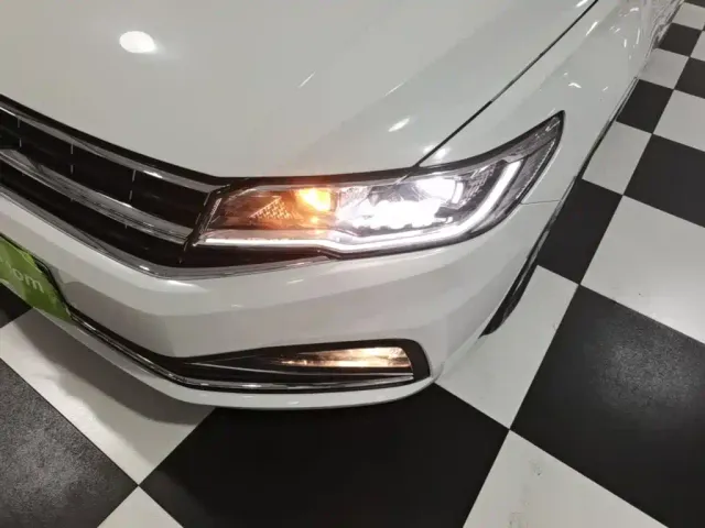 Volkswagen Bora — Фото автомобиля 23
