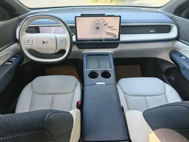 Xpeng G6 — Фото автомобиля 4