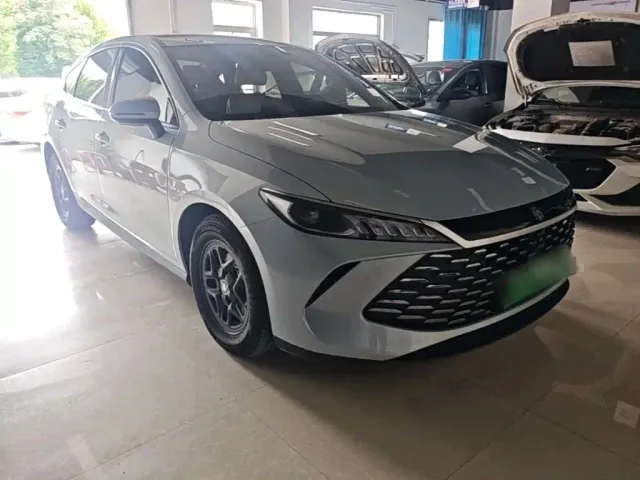 BYD Qin PLUS — Фото автомобиля 3