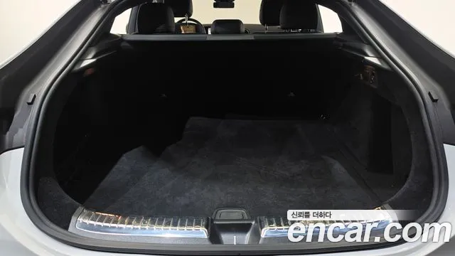 Mercedes-Benz GLE-Class — Фото автомобиля 20
