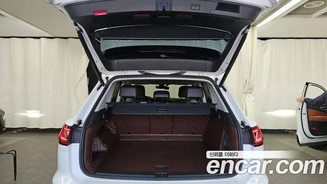 Volkswagen Touareg Touareg 3 поколение 3.0 TDI Premium — Фото автомобиля 20