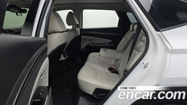 Hyundai Tucson Tucson (NX4) Бензин 1.6 турбо 2WD — Фото автомобиля 12