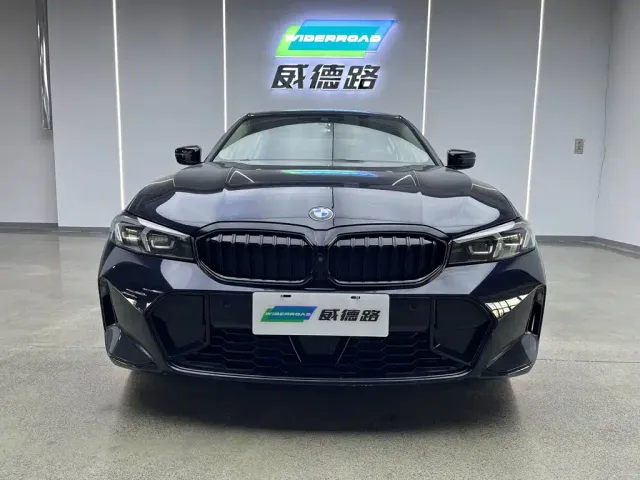 BMW 3 Series — Фото автомобиля 2