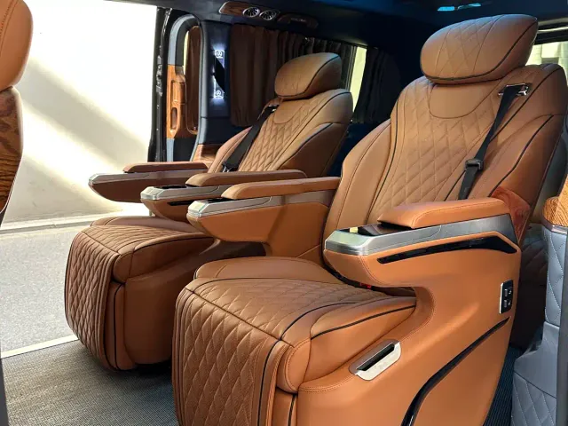 Mercedes-Benz V-Class — Фото автомобиля 14