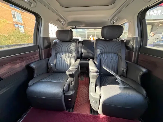 GAC Trumpchi M8 — Фото автомобиля 10