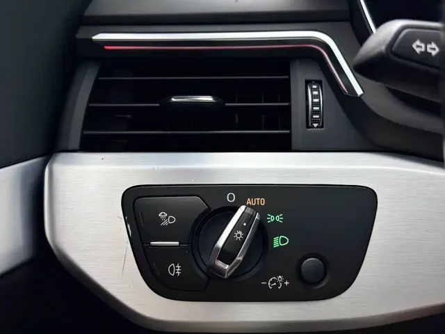 Audi A4L — Фото автомобиля 16