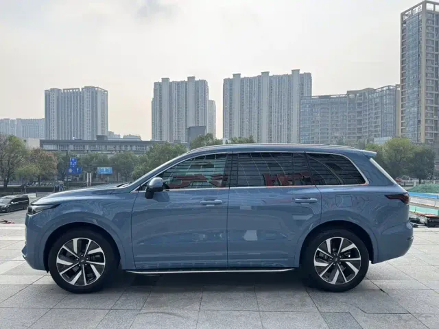 Li Auto ONE — Фото автомобиля 3