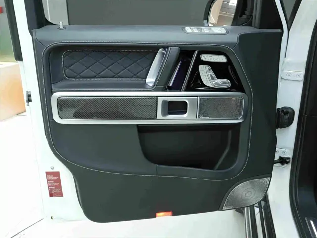 Mercedes-Benz G-Class — Фото автомобиля 14