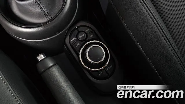 Mini Cooper Cooper 5 дверей Classic — Фото автомобиля 20