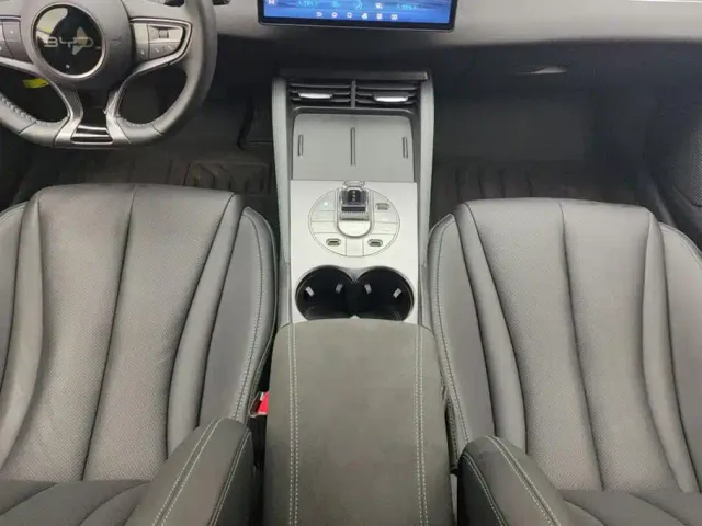 BYD Seal 06 — Фото автомобиля 16