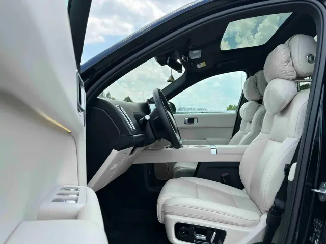 Li Auto L8 — Фото автомобиля 6
