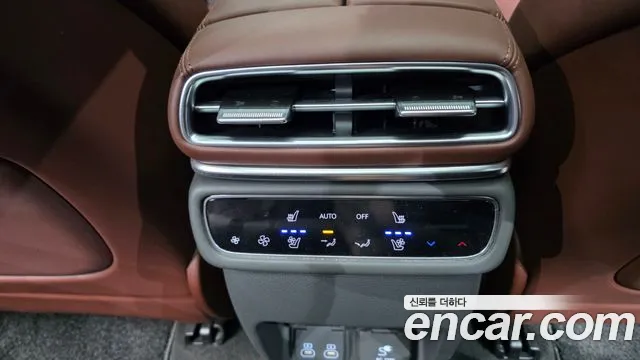 Genesis GV80 — Фото автомобиля 19