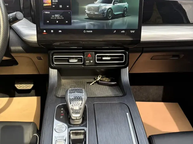GAC Trumpchi GS8 — Фото автомобиля 9