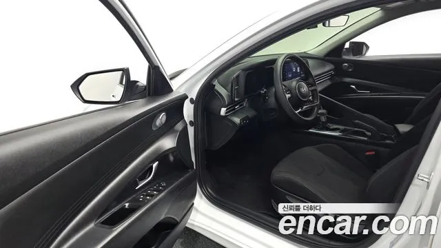 Hyundai AVANTE Avante (CN7) — Фото автомобиля 10