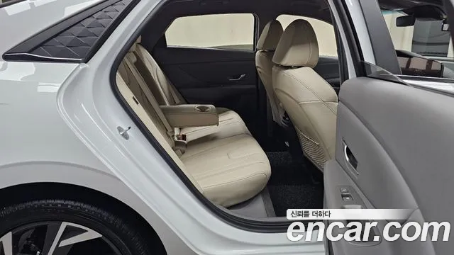 Hyundai Avante CN7 — Фото автомобиля 17