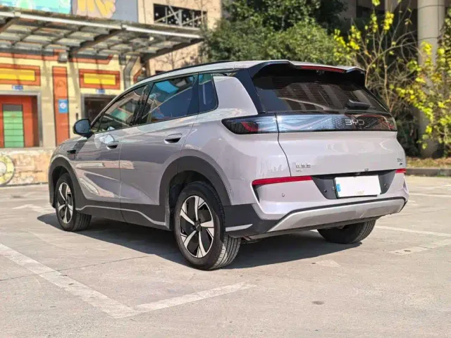 BYD Sealion 05 EV — Фото автомобиля 15