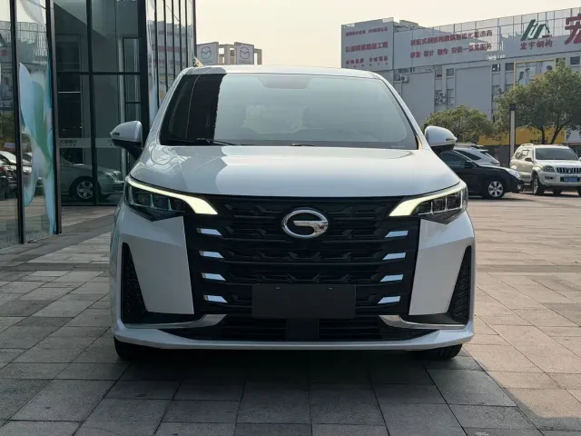 GAC Trumpchi M6 — Фото автомобиля 3
