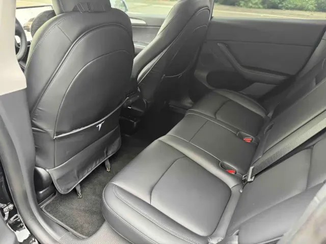 Tesla Model Y — Фото автомобиля 6