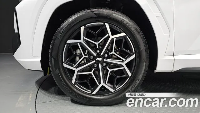 Hyundai Tucson Tucson (NX4) Бензин 1.6 турбо 2WD — Фото автомобиля 5
