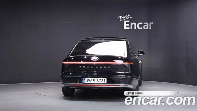 Hyundai Grandeur Grandeur (GN7) — Фото автомобиля 2