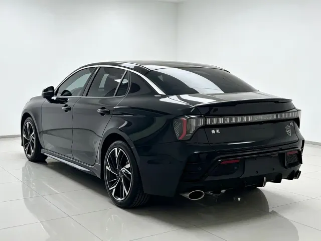 Lynk & Co 03 — Фото автомобиля 7