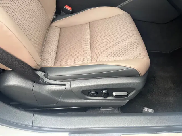 Lexus ES — Фото автомобиля 12
