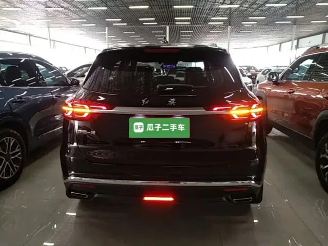 Hongqi HS5 — Фото автомобиля 5